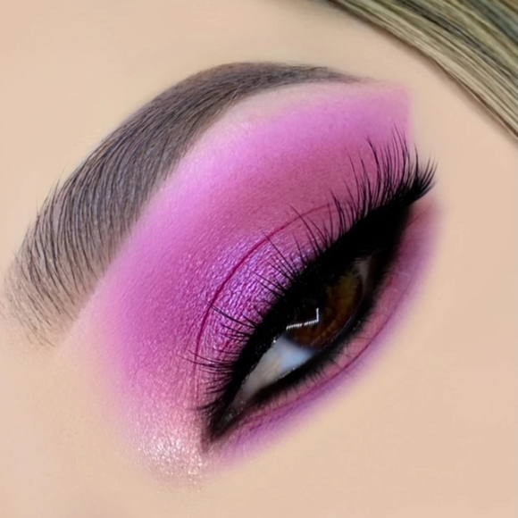 Violet Voss | Violet Sunset Eye Shadow And Pressed Pigment Palette - Picture 7 of 9